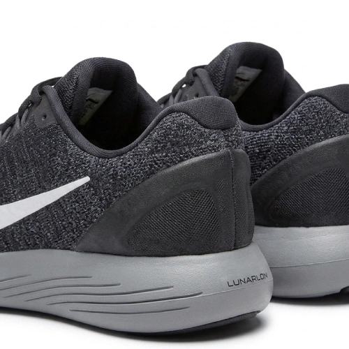 Nike LunarApparent3
